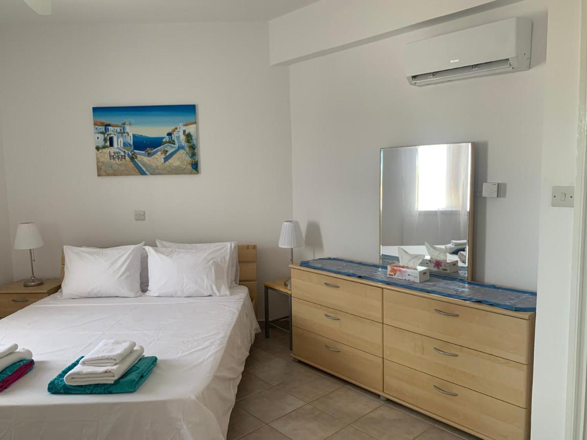 Kings Palace - Stylish, Modern 2 Bed With Sea Views بافوس المظهر الخارجي الصورة