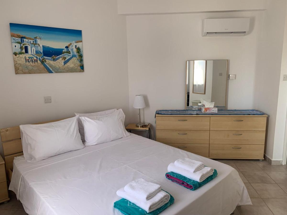 Kings Palace - Stylish, Modern 2 Bed With Sea Views بافوس المظهر الخارجي الصورة