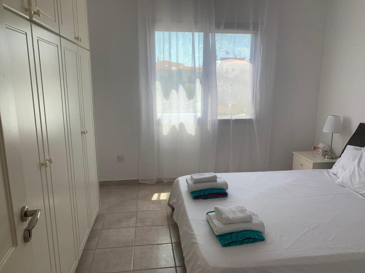 Kings Palace - Stylish, Modern 2 Bed With Sea Views بافوس المظهر الخارجي الصورة
